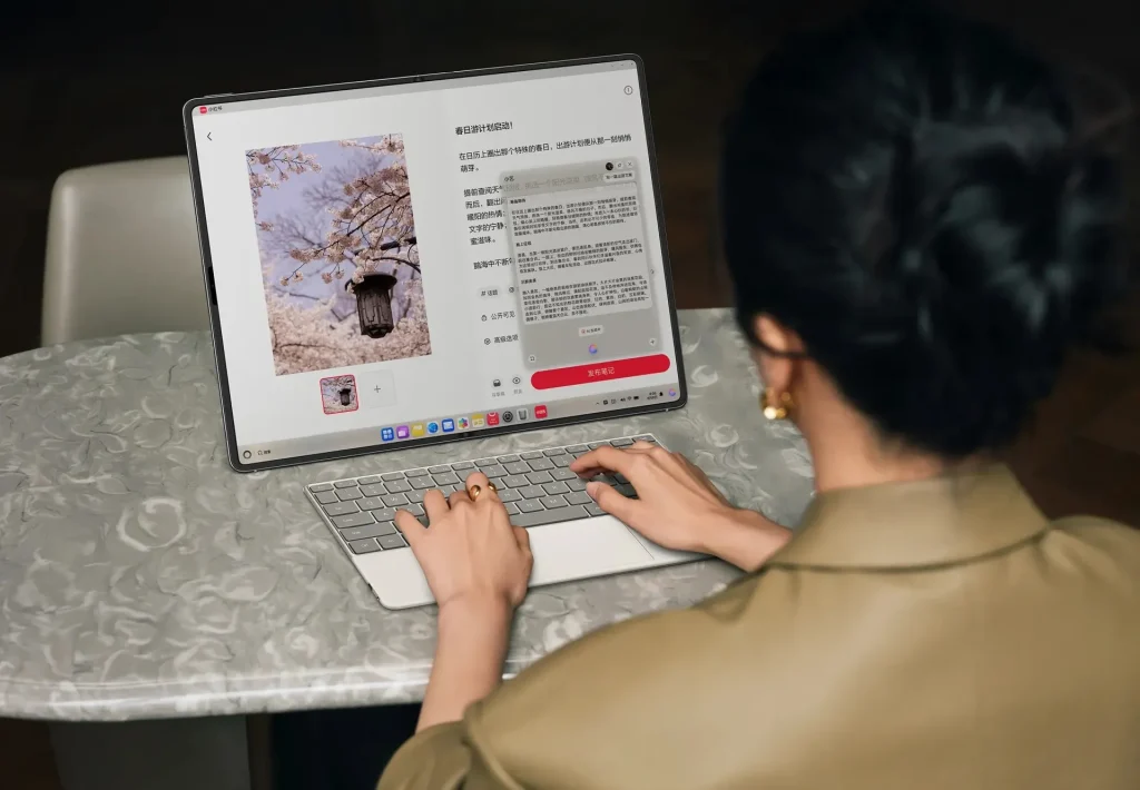 Huawei MateBook Fold: перший складаний ноутбук компанії з 18-дюймовим дисплеєм 2 huawei matebook fold iz gnuchkym ekranom 2