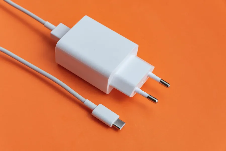 Заборона на гаджети без USB-C: новий закон набув чинності в ЄС