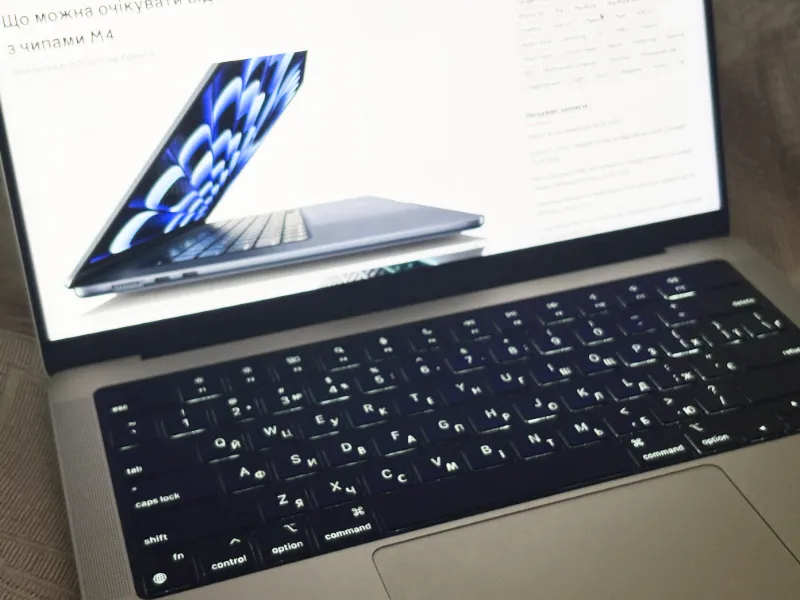 MacBook Pro с OLED: стоит ли ждать в 2025 году?