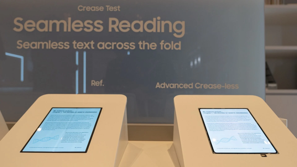Samsung показала дисплей без складки, который связывают с Apple 2 Samsung показала дисплей без складки, который связывают с Apple