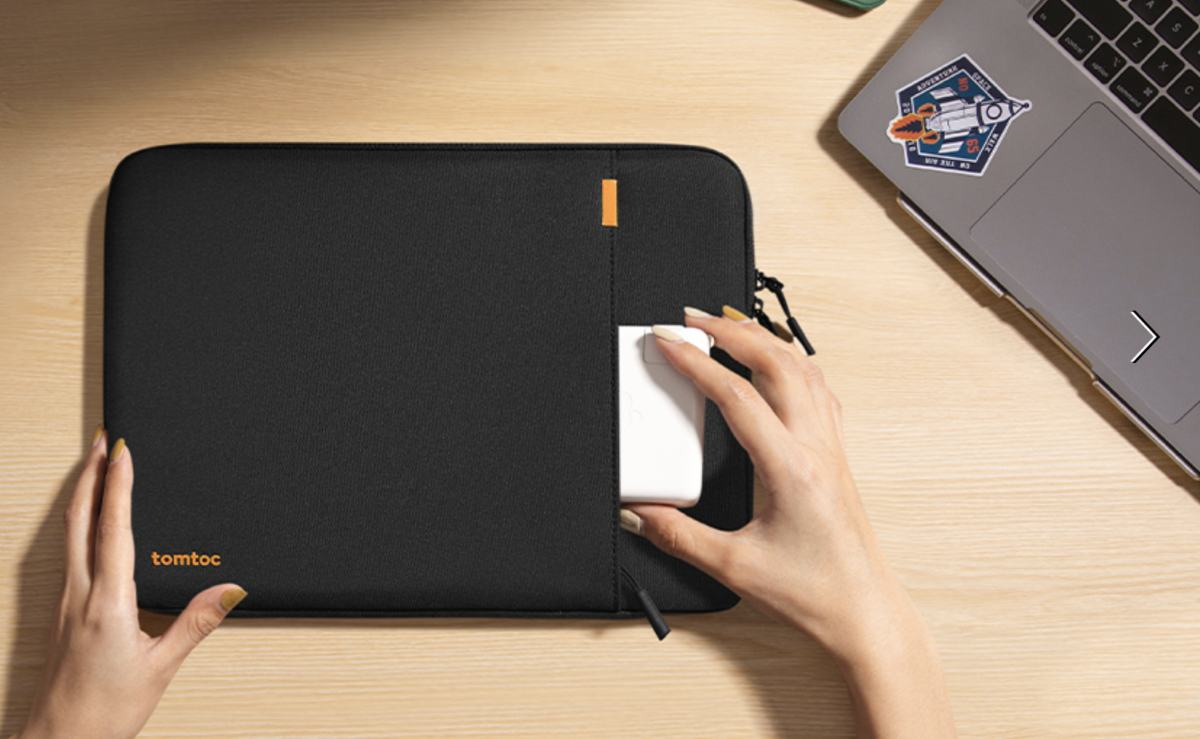 The Art of Mobility: Why MacBook Neo 13 is Your Ultimate Travel Companion and How to Protect It 3 Laptop Carrying Case