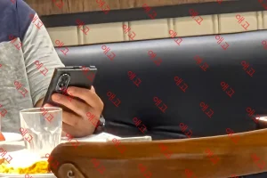 Случайный слив в ресторане: сотрудник Samsung раскрыл дизайн будущих Galaxy Z Fold 8
