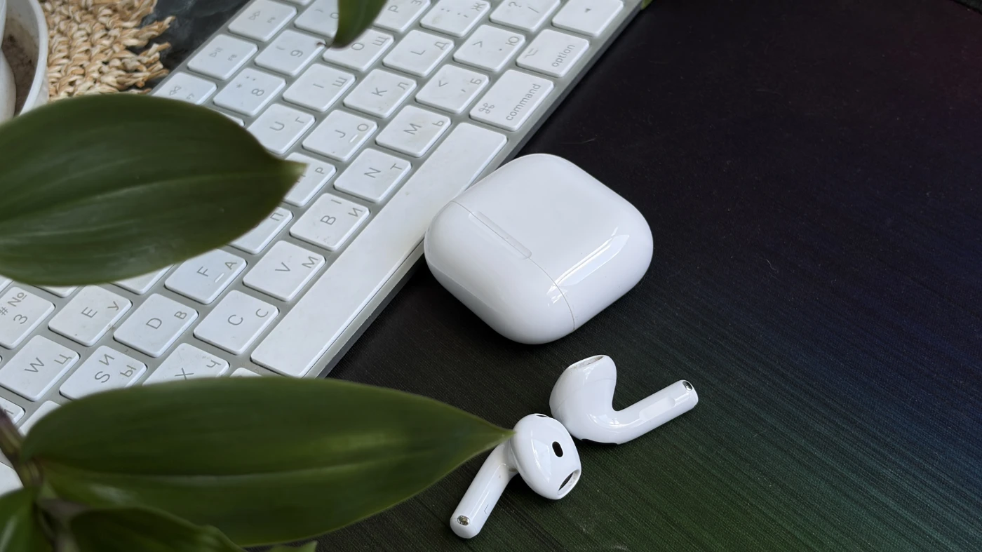 airpods 4 golovne